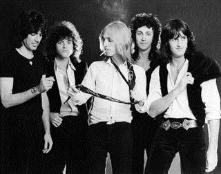 Tom Petty And The Heartbreakers Download Printable PDF Score Easily Download Tom Petty And The Heartbreakers Printable PDF piano music notes, guitar tabs for Piano, Vocal & Guitar (Right-Hand Melody). Transpose or transcribe this score in no time - Learn how to play song progression.