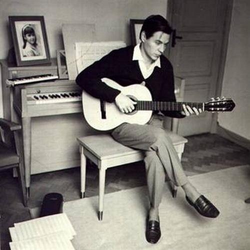 Antonio Carlos Jobim Download Printable PDF Score Easily Download Antonio Carlos Jobim Printable PDF piano music notes, guitar tabs for Piano. Transpose or transcribe this score in no time - Learn how to play song progression.