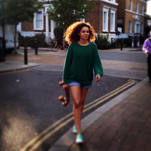 Izzy Bizu album picture